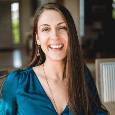 Kara Lovehart- Massage & Intuitive Empath Headshot